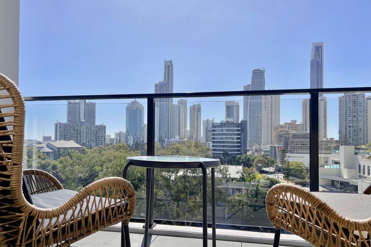 E.S. Surfers Paradise Apartment Gold Coast Exterior photo